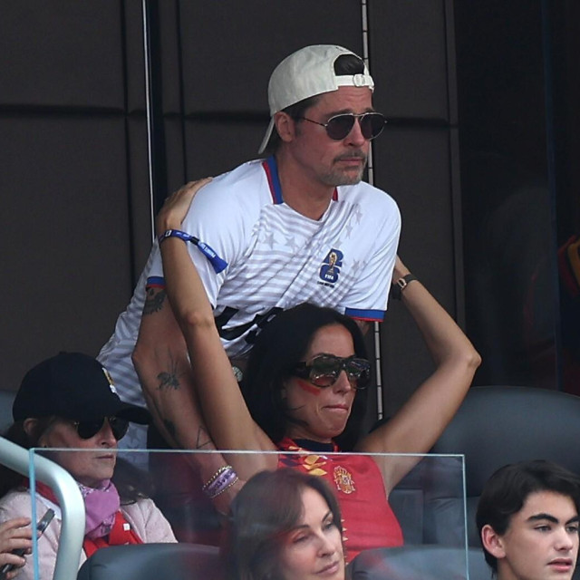 Brad Pitt i Ines de Ramon