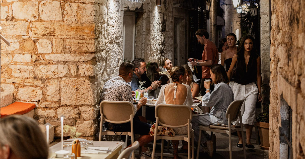 Na našoj obali otvorio se bistro o kojem svi pričaju: "Gosti nam se vraćaju zbog jednog jela i jednog koktela"