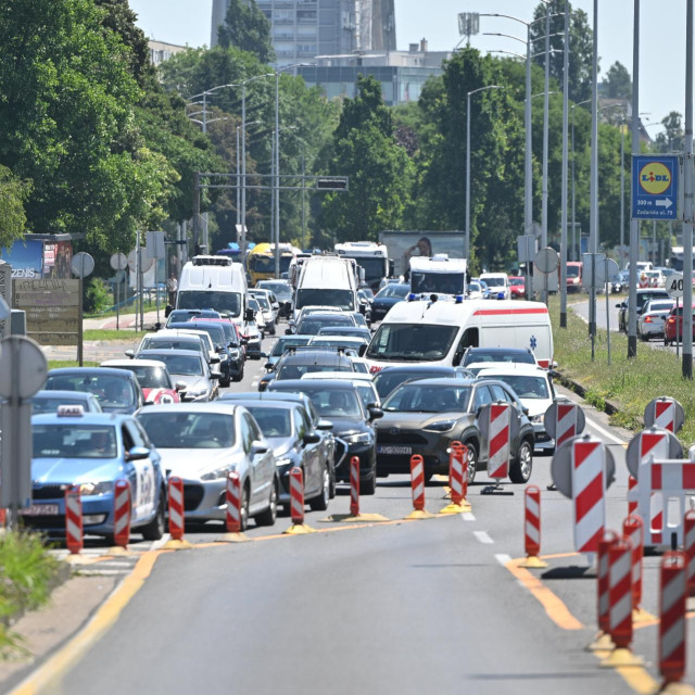 Radovi na nadvožnjaku uzrokuju kolone