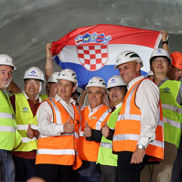 Oleg Butković, Blaženko Boban i Ivica Budimir na svečanosti proboja tunela Kozjak