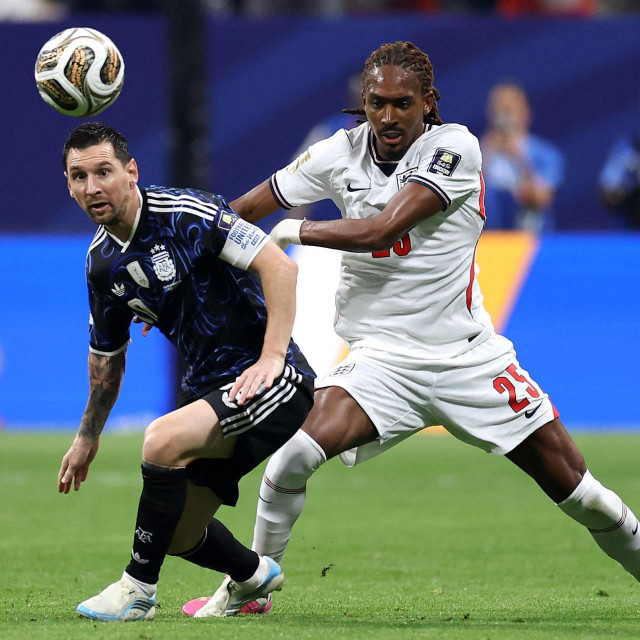 Lionel Messi i Djed Spence