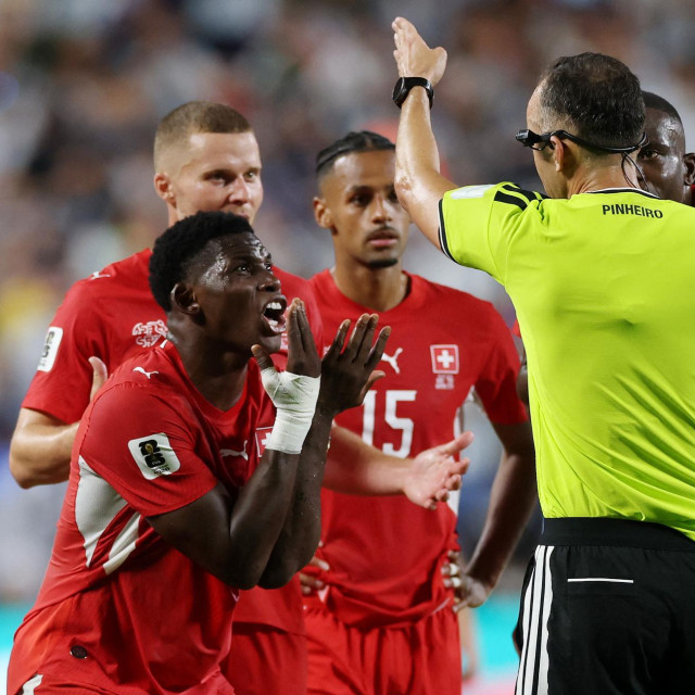 Slučajeve poput onog u kojem je isključen Breel Embolo ne bismo trebali gledati u utakmica pod pokroviteljstvom Uefe