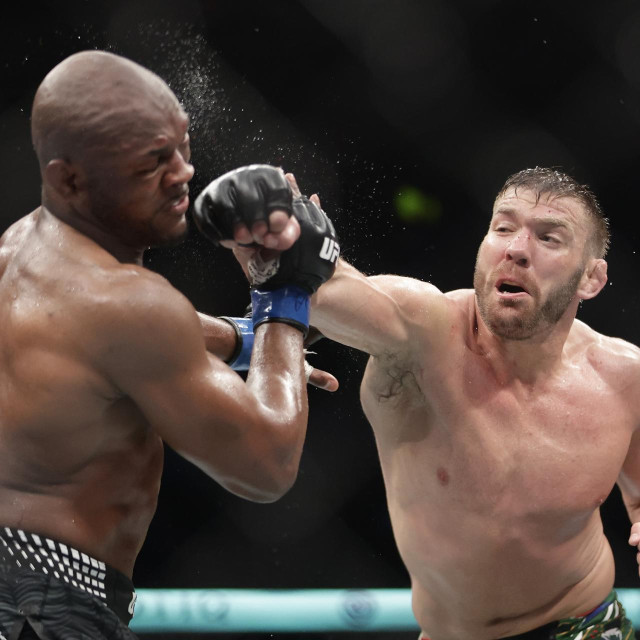 Dricus du Plessis i Kamaru Usman