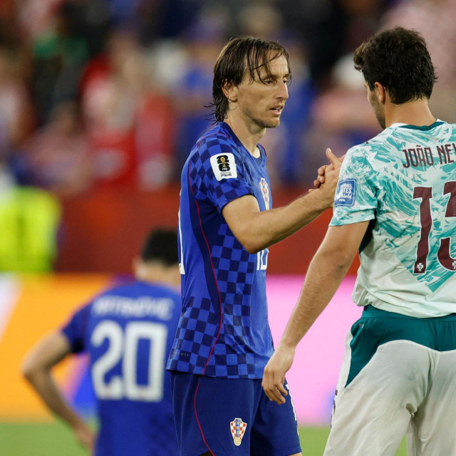 Luka Modrić i Joao Neves