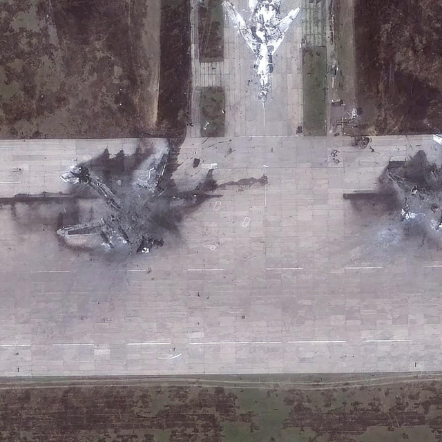Arhivska fotografija: Uništeni Tu-95 bombarderi nakon ukrajinske akcije Paučina. U bazi Engels ovih je dana uništen još jedan Tu-95