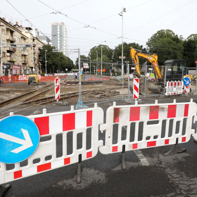 Radovi na križanju Savske i Vukovarske