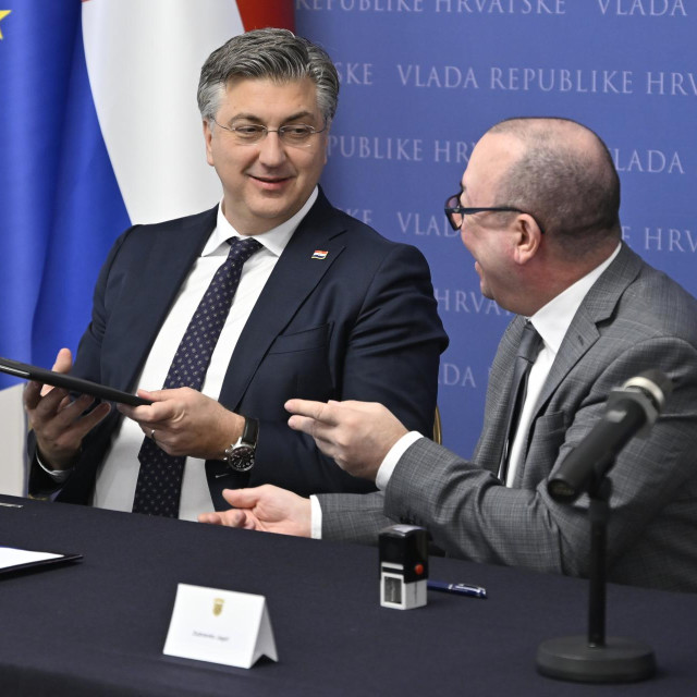 Premijer Andrej Plenković i predsjednik Sindikata policije Hrvatske Dubravko Jagić
 