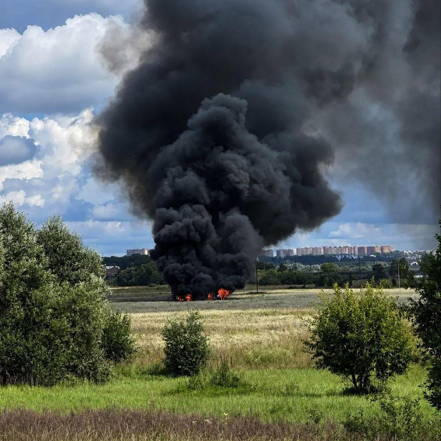 Snimka pada ruskog lovca pete generacije Suhoj SU-57 u blizini Moskve