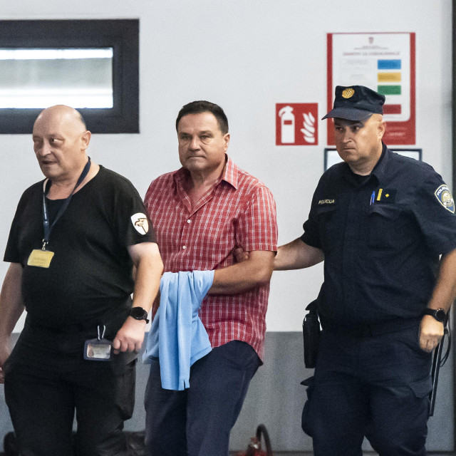 Dovođenje Damira Šegote i njegove supruge Željke na ispitivanje u USKOK