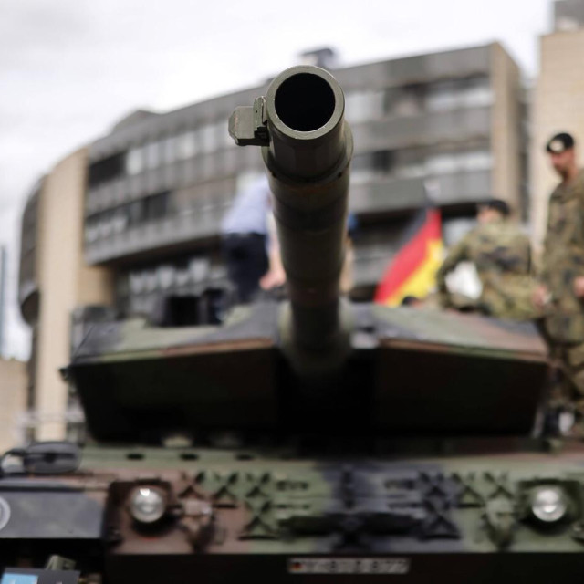 Njemački tenk Leopard 2