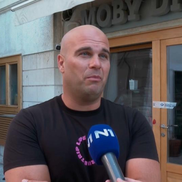 Ugostitelj Davor Perković, vlasnik zatvorenog kafića Moby Dick