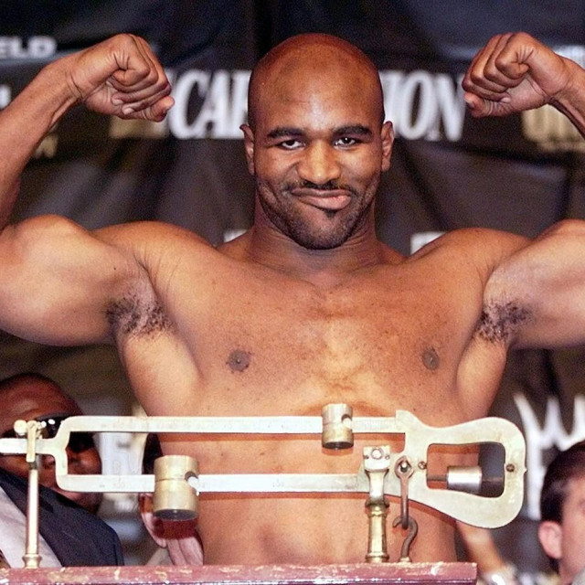 Evander Holyfield 1999. godine uoči meča s Lennoxom Lewisom