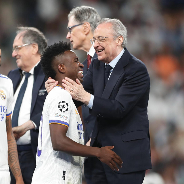 Predsjednik Reala Florentino Perez i Vinicius Jr.