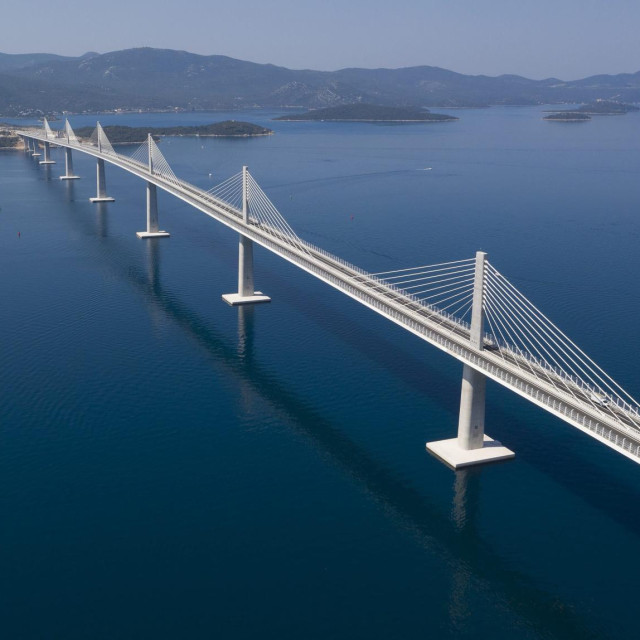 Pelješki most