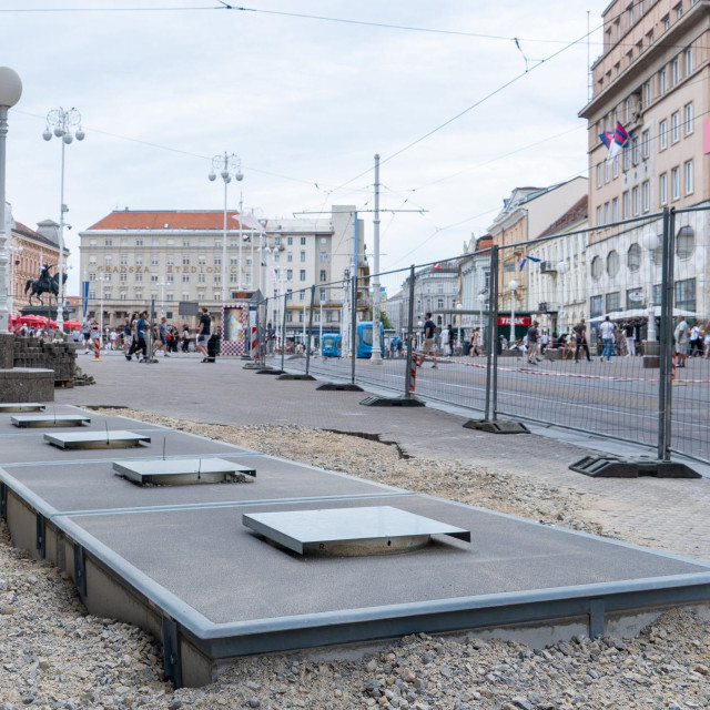 Sada je nacionalni problem ugradnja podzemnih spremnika za otpad na samom početku Ilice, u neposrednoj blizini Trga bana Jelačića
