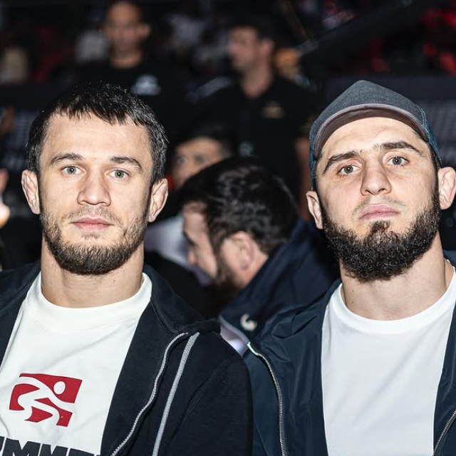 Usman Nurmagomedov (lijevo) i Islam Mahačev (desno)
