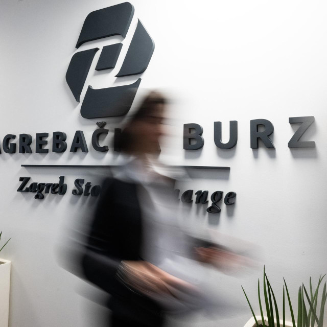 Rebalansi prema dionicama donose rekordne prinose i brzi rast imovine fondova