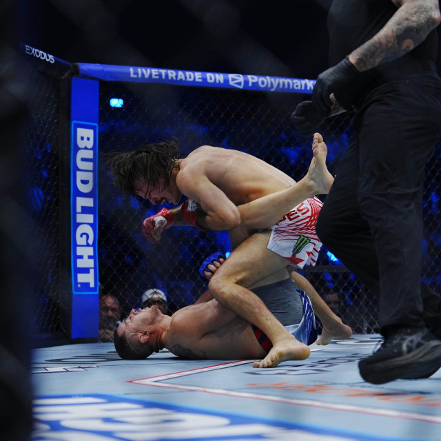 Steve Garcia (na podu) vs. Diego Lopes (gornja pozicija) | UFC Freedom 250 ispred Bijele kuće