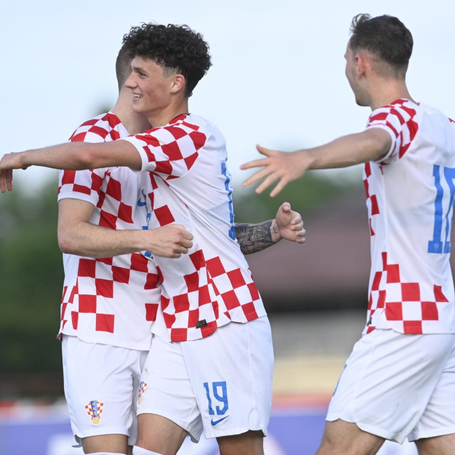 Marin Šotiček sa suigračima