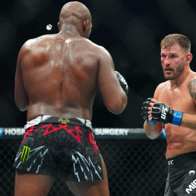 Jon Jones (lijevo) i Stipe Miočić (desno)