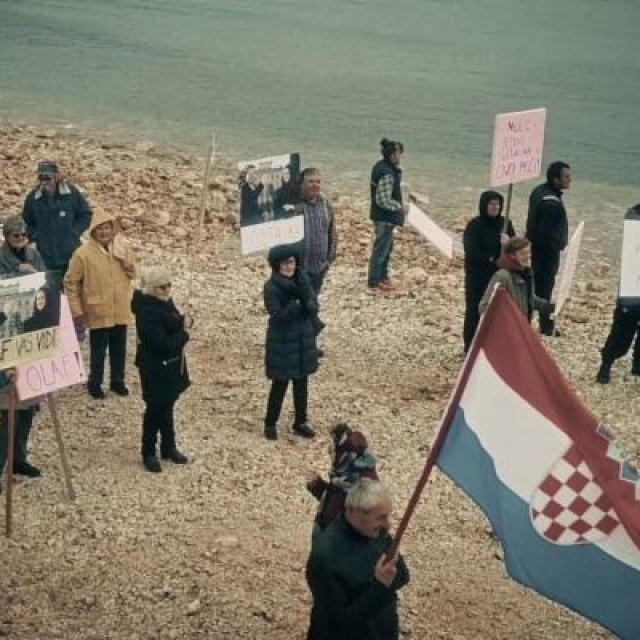 Scena iz filma ‘Kako je počela pobuna na mom otoku‘ Nikole Dupera