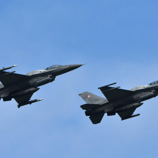 F-16