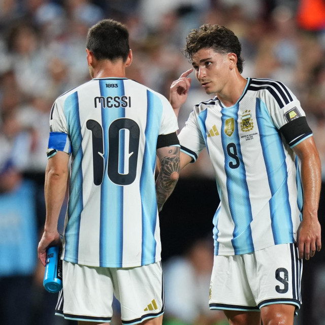 Lionel Messi i Julian Alvarez tijekom četvrtfinalne utakmice Svjetskog prvenstva 2026. između Argentine i Švicarske