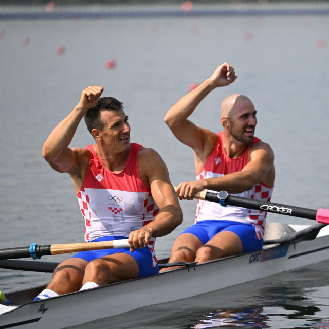 Braća Martin i Valent Sinković izborila su finale dvojca na pariće na Europskom prvenstvu u Vareseu.