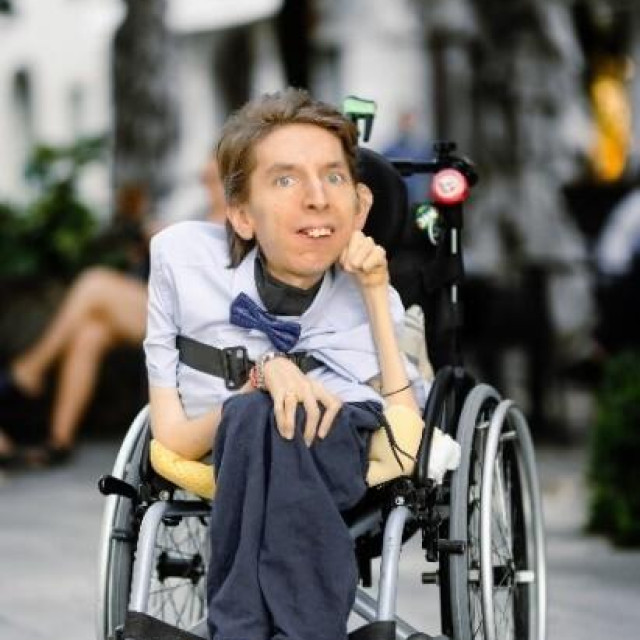 39382159