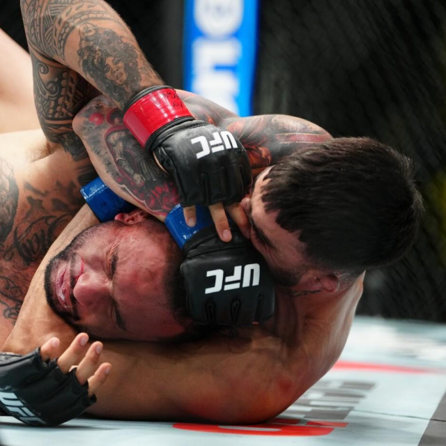 Isaac Dulgarian (inferiornija pozicija) vs. Yadier del Valle