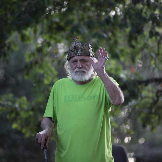 Rade Šerbedžija: ‘Ponekad možeš imati cijeli svijet a da ne vidiš suštinu, a ponekad ti je dovoljno čitav život provesti u svojoj ulici da shvatiš cijeli svijet.‘