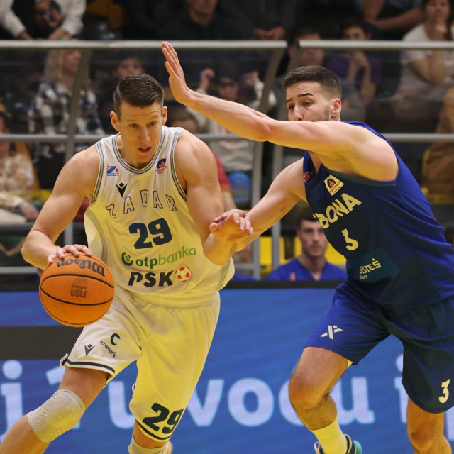 Luka Božić i Krešimir Radovčić u međusobnom okršaju prije nekoliko godina u dresovima Zadra, odnosno Cibone