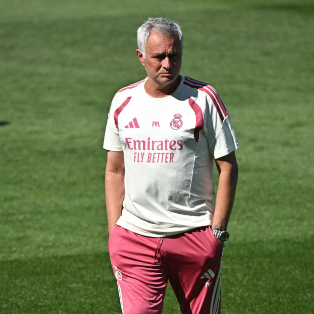 Portugalski trener Real Madrida Jose Mourinho vodi trening na stadionu Alfredo Di Stefano u Valdebebasu