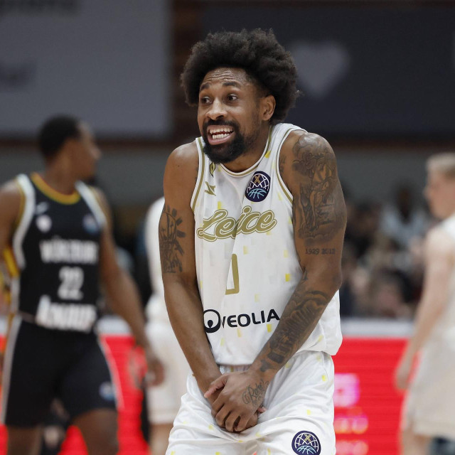Rickey McGill, programirani prvi playmaker Cibone, iako je potpisao ugovor s Vukovima, vjerojatno ne dolazi u Zagreb