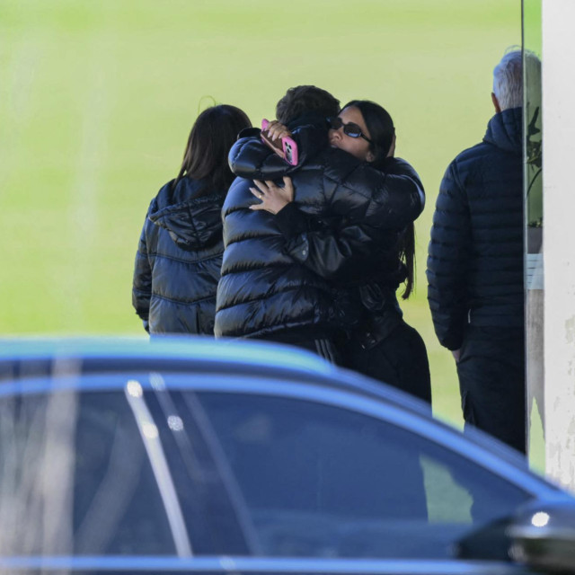 Antonela Roccuzzo na ispraćaju Jorgea Messija