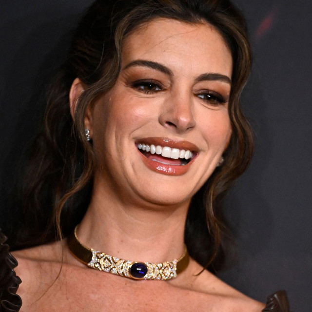 Anne Hathaway 
