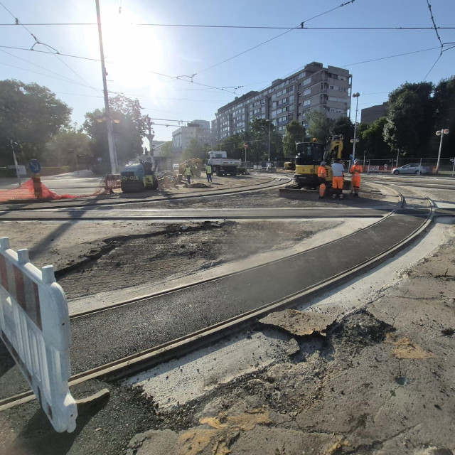 Radovi na obnovi tramvajske infrastrukture na križanju Savske ceste i Ulice grada Vukovara ušli su u završnu fazu