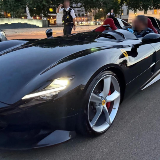 U Londonu je zaplijenjeno 90 skupih automobila
