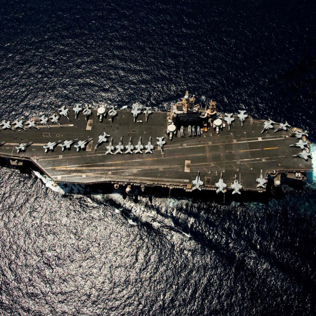 Prizor s USS Abraham Lincolna