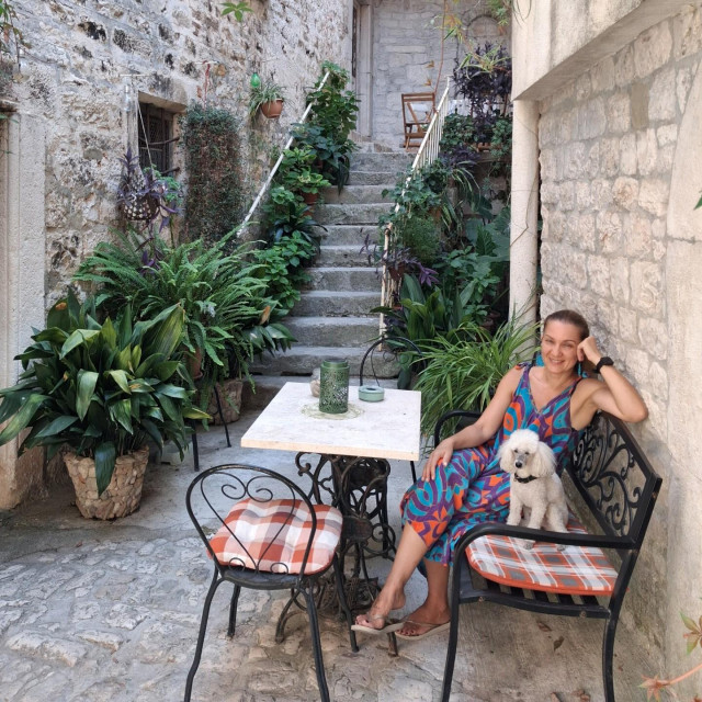 Marijana Stipčić i psić Happy
