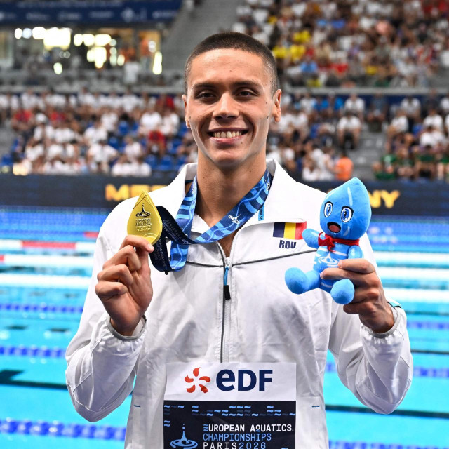 Rumunjski plivač David Popovici