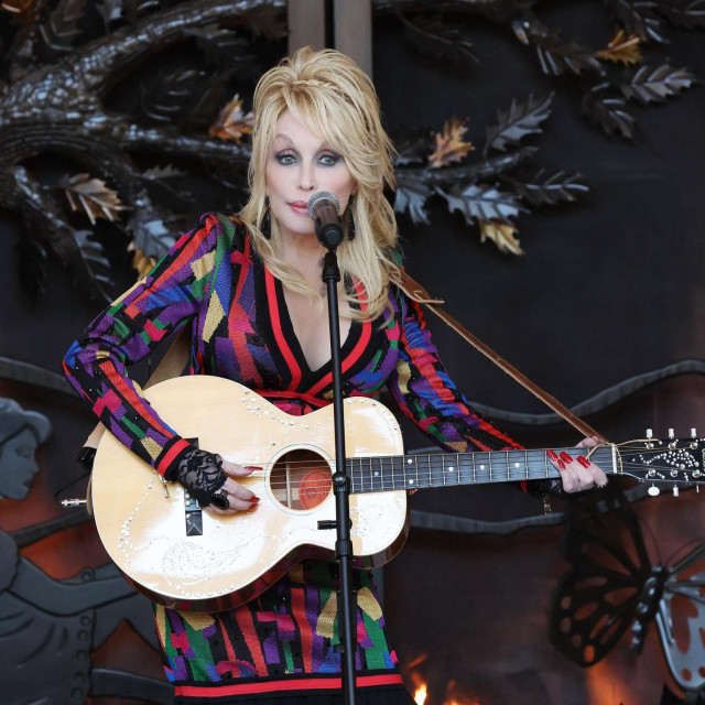 Dolly Parton  