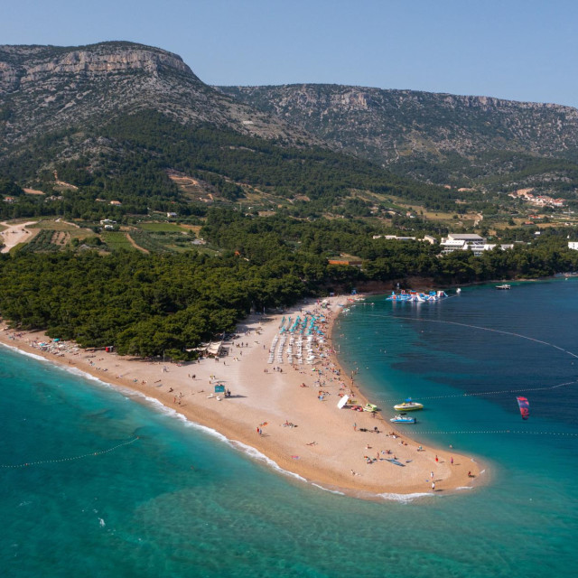 Plaža Zlatni rat na otoku Braču