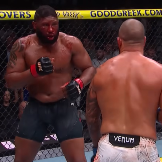 Curtis Blaydes (lijevo) vs. Josh Hokit (desno)