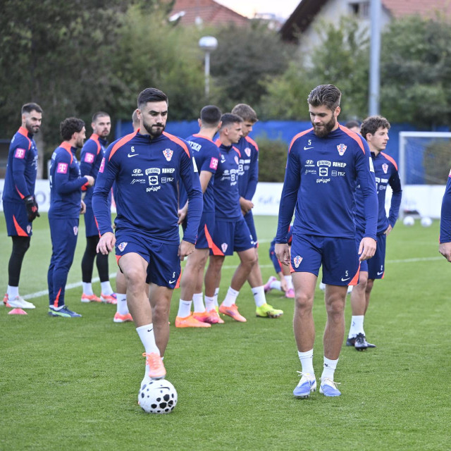 Hrvatski reprezentativci, u prvom planu Josip Šutalo i Duje Ćaleta-Car