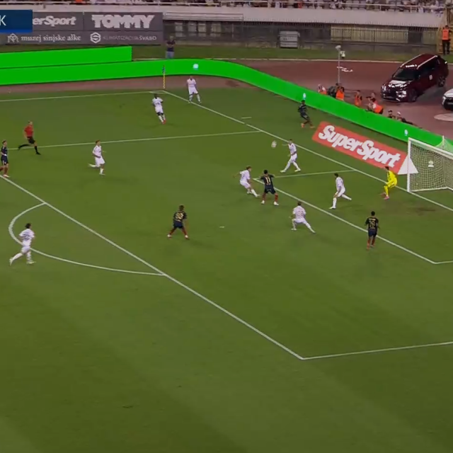 Gol Emrelija za 1:1, Hajduk - Rakow