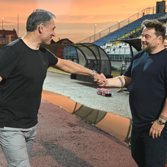 Trener Lokomotive Nikica Jelavić i trener Rudeša Alen Peternac
 