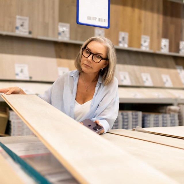 Uz pravilnu njegu, zaštitu od vlage i odgovarajuće održavanje, IKEA namještaj od masivnog drva može trajati desetljećima i pritom zadržati svoj dobar izgled