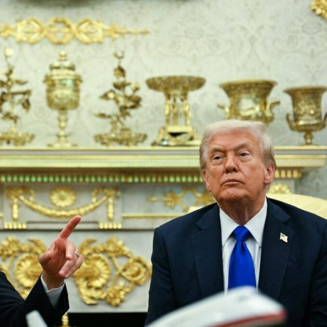 Mark Carney i Donald Trump u Bijeloj kući u kolovozu prošle godine