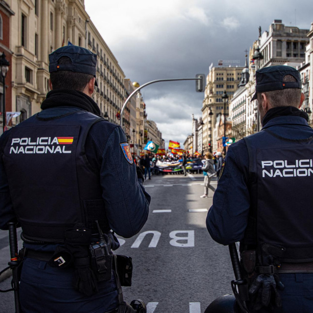 Španjolska policija, ilustracija